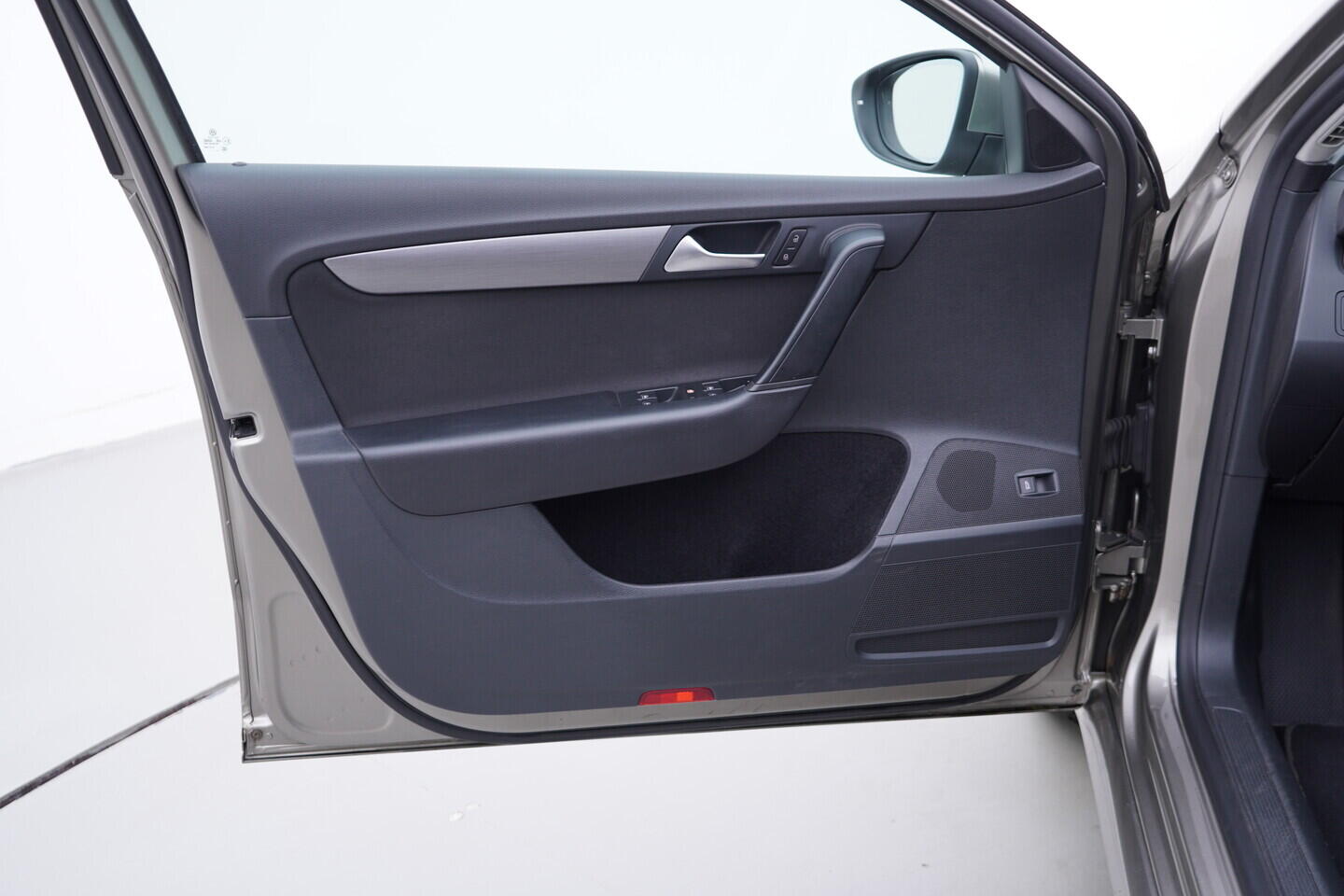 OV190V11545_19.webp_PASSAT comfortline 2.0 TDI 103 kW manuál