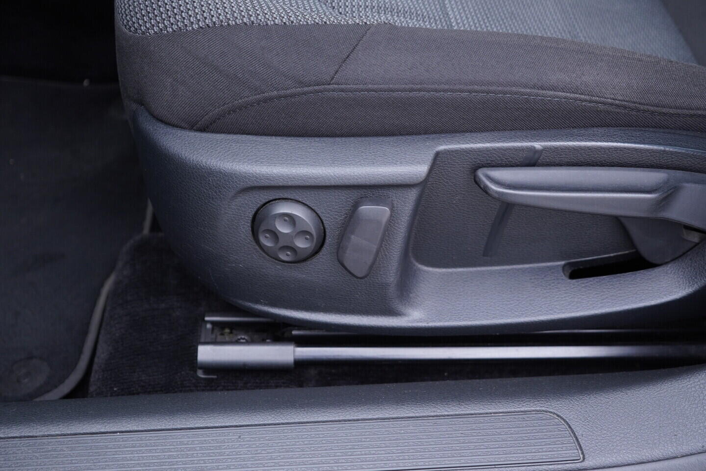 OV190V11545_22.webp_PASSAT comfortline 2.0 TDI 103 kW manuál