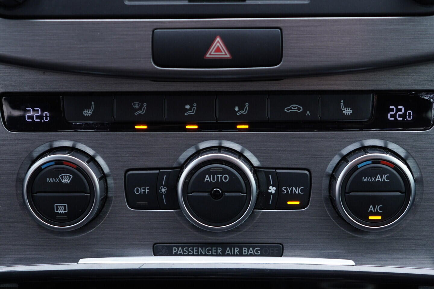 OV190V11545_33.webp_PASSAT comfortline 2.0 TDI 103 kW manuál