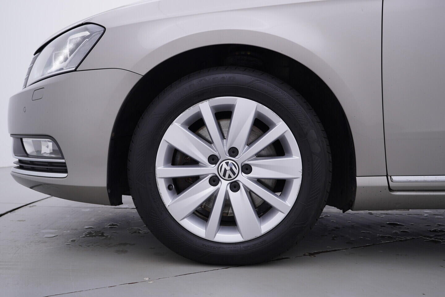 OV190V11545_41.webp_PASSAT comfortline 2.0 TDI 103 kW manuál
