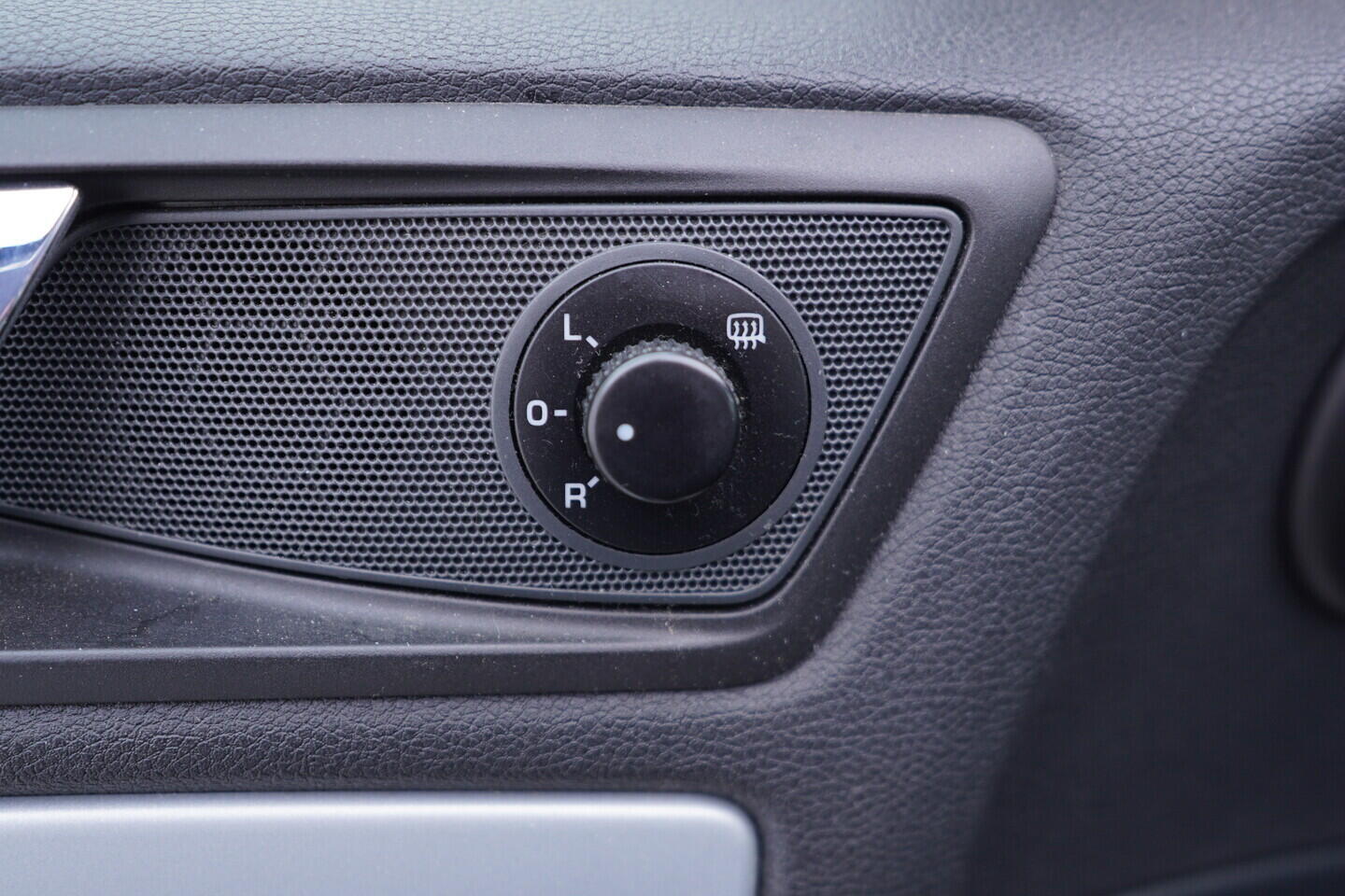 OV190V11546_21.webp_OCTAVIA Ambiente 1.9 TDI 77 kW manuál