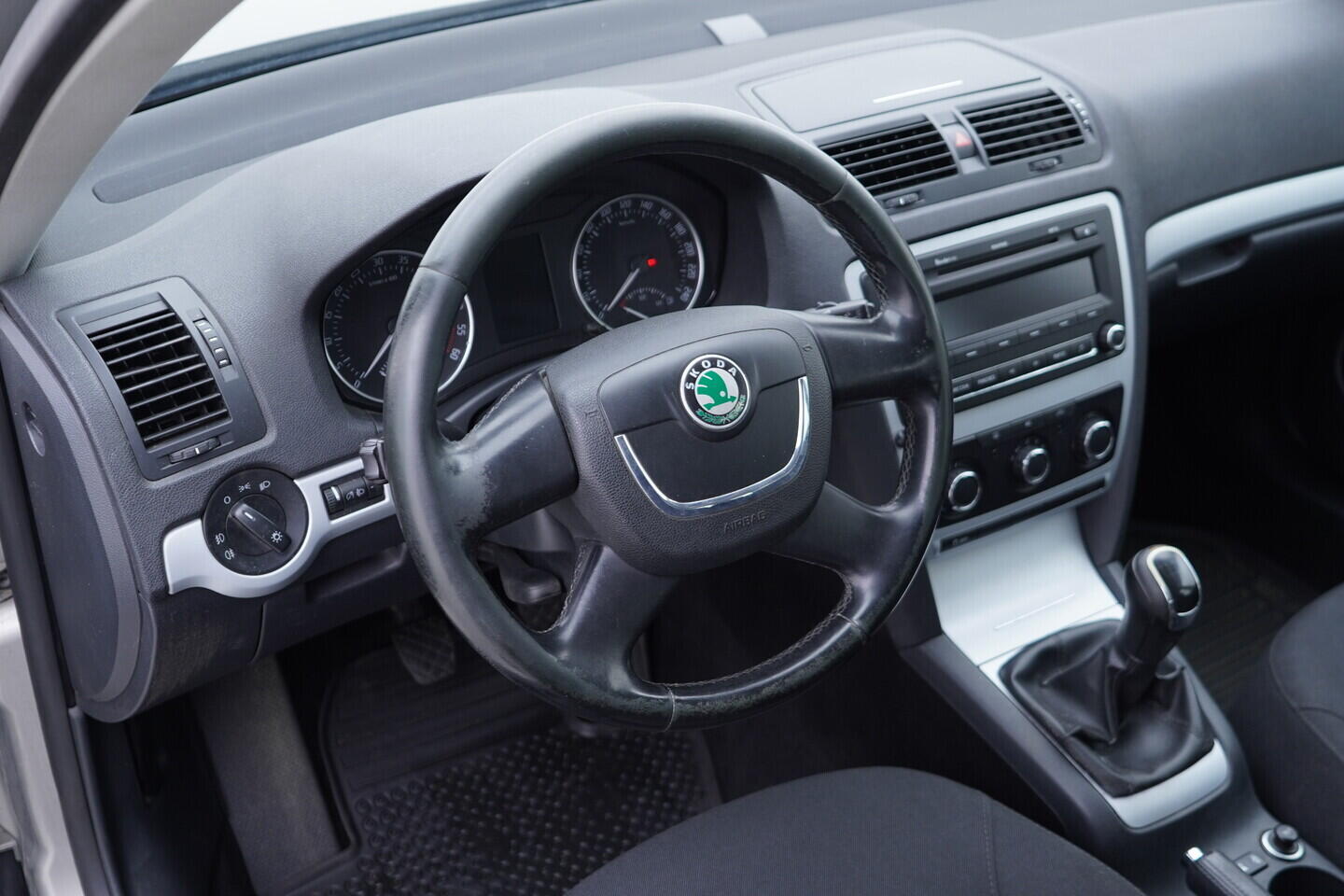 OV190V11546_22.webp_OCTAVIA Ambiente 1.9 TDI 77 kW manuál
