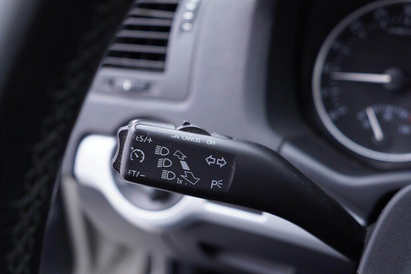 OV190V11546_24.webp_OCTAVIA Ambiente 1.9 TDI 77 kW manuál