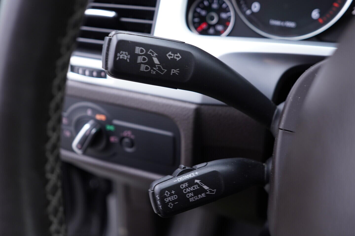 OV190V11555_24.webp_TOUAREG  3.0 TDI 180 kW automat
