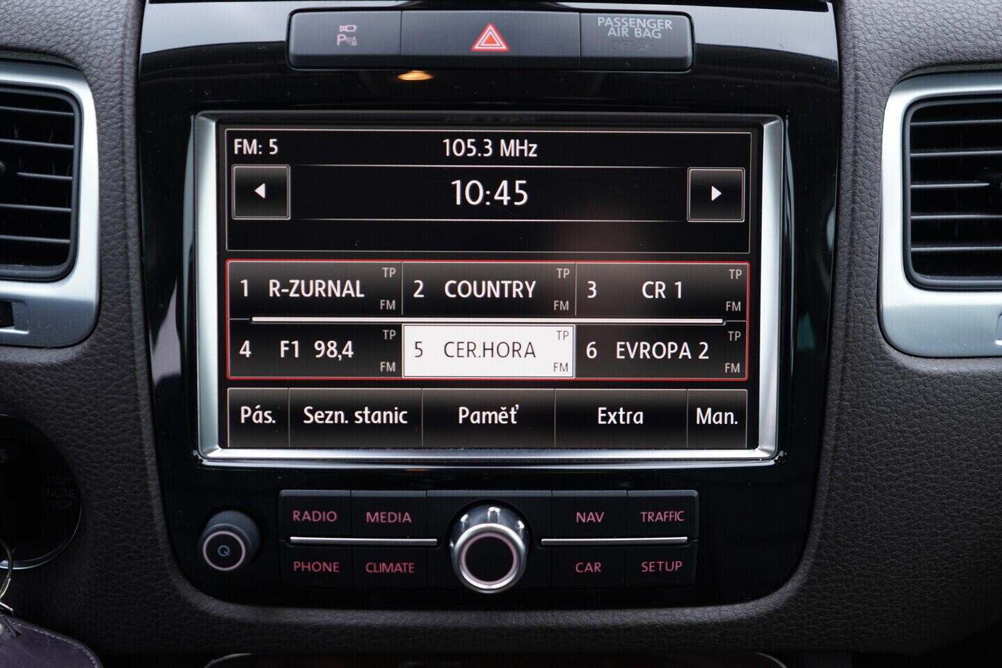 OV190V11555_30.webp_TOUAREG  3.0 TDI 180 kW automat
