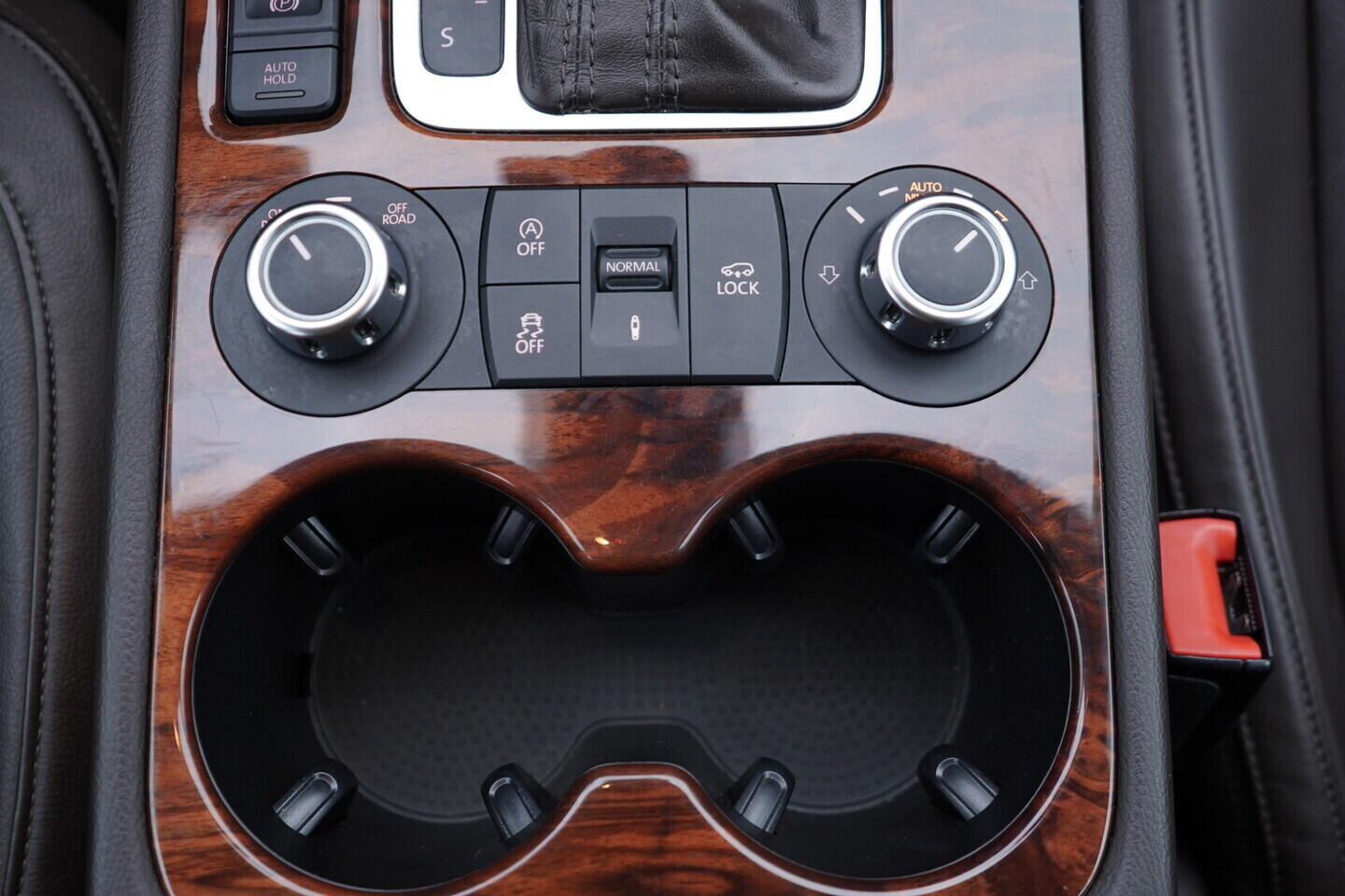 OV190V11555_36.webp_TOUAREG  3.0 TDI 180 kW automat