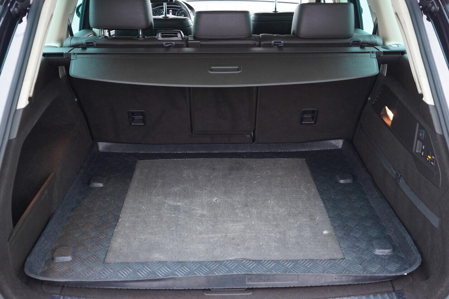 OV190V11555_40.webp_TOUAREG  3.0 TDI 180 kW automat