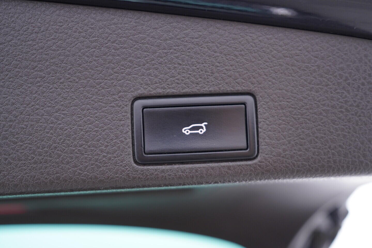 OV190V11555_43.webp_TOUAREG  3.0 TDI 180 kW automat