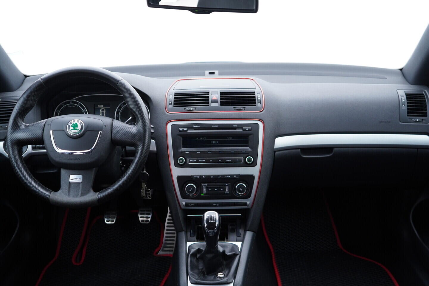 OV190V11556_27.webp_OCTAVIA RS 2.0 TSI 147 kW manuál, DPH