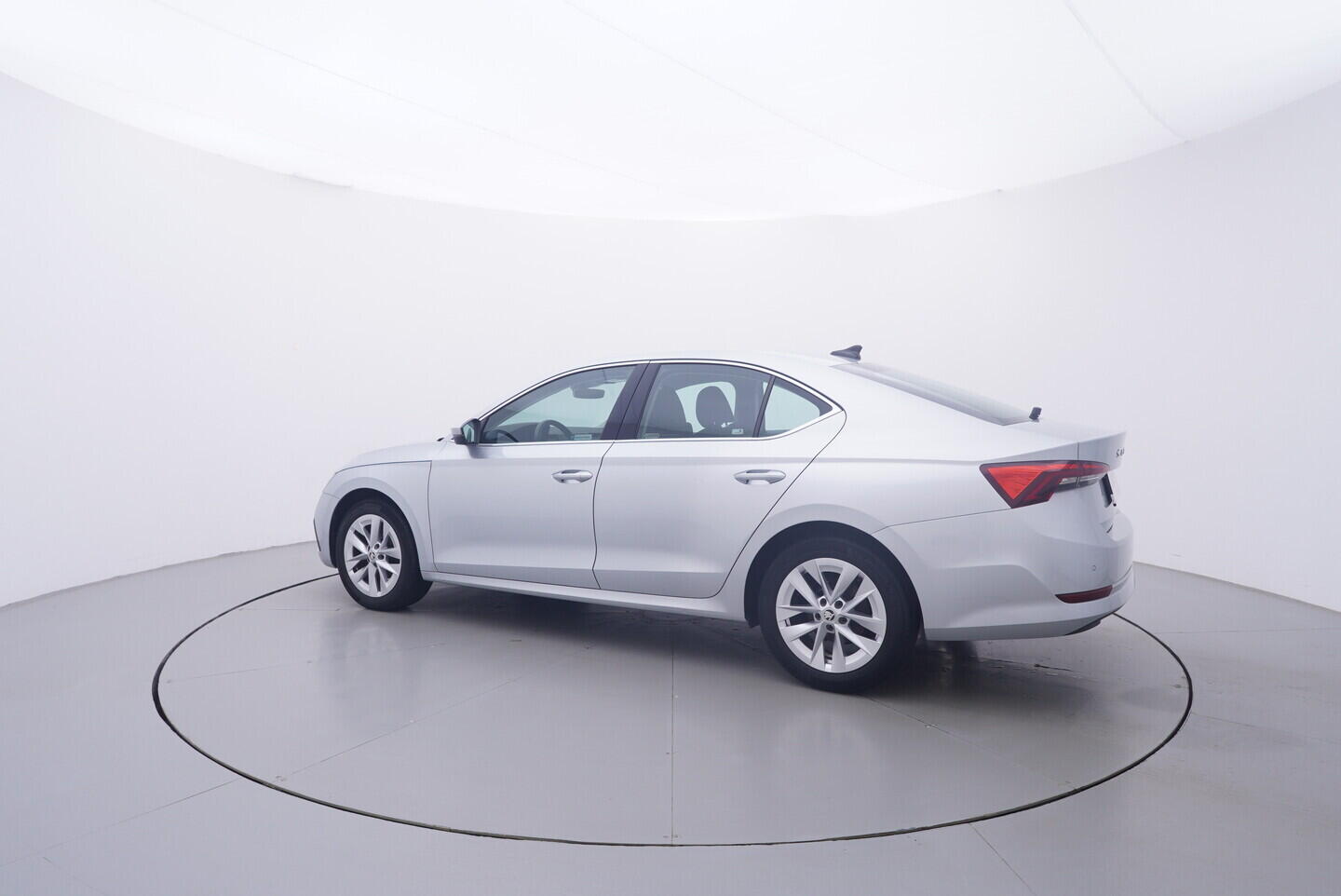 OV190V11557_12.webp_OCTAVIA Style 2.0 TDI 85 kW manuál, DPH