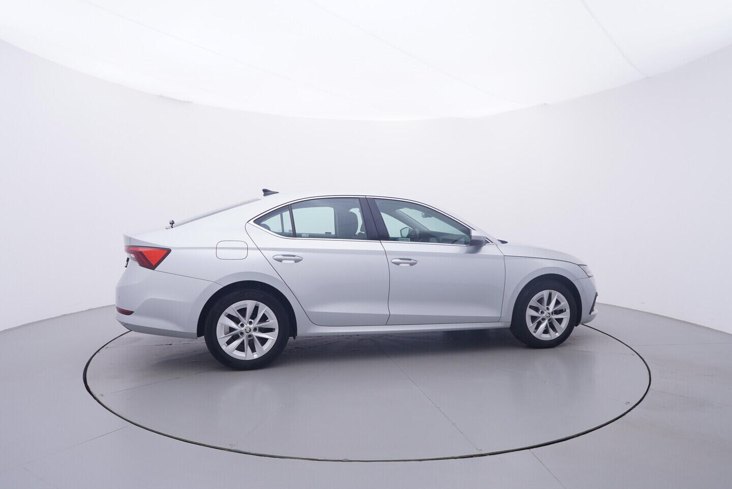 OV190V11557_15.webp_OCTAVIA Style 2.0 TDI 85 kW manuál, DPH