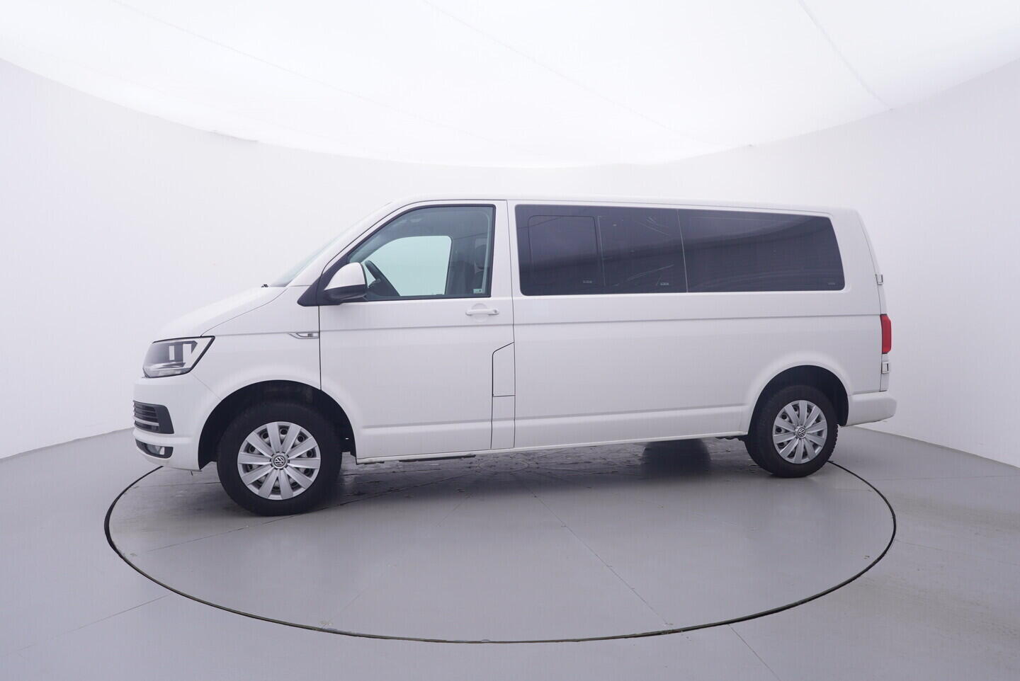 OV190V11566_11.webp_T6 TRANSPORTER   2.0 TDI 110 kW manuál