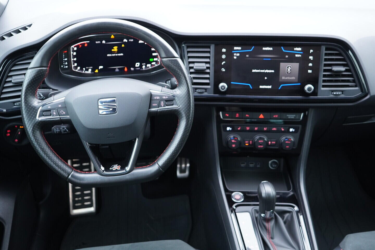 OV190V11572_26.webp_SEAT ATECA fr 1.5 TSI 110 kW automat, DPH