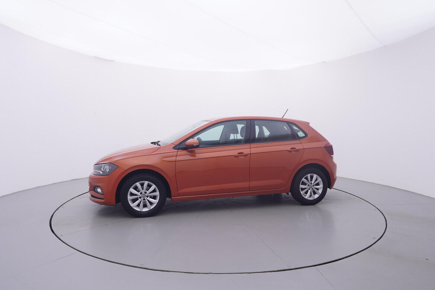 OV190V11587_11.webp_POLO Highline 1.0 TSI 70 kW manuál