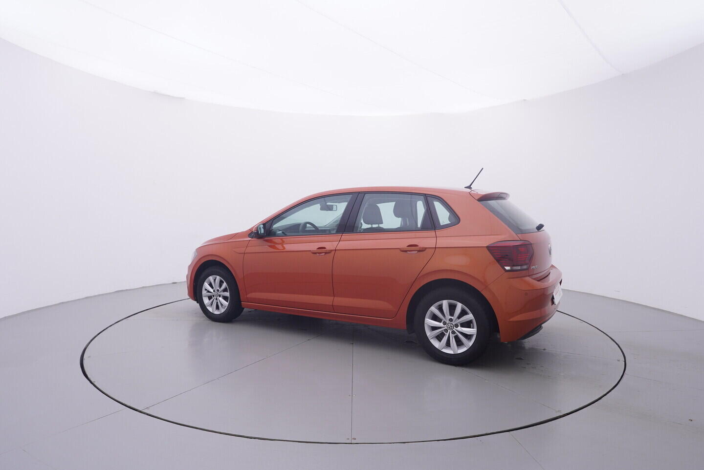 OV190V11587_12.webp_POLO Highline 1.0 TSI 70 kW manuál