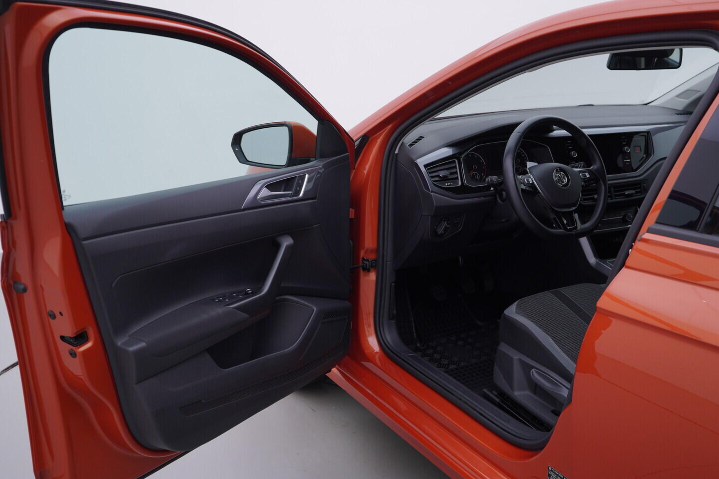 OV190V11587_18.webp_POLO Highline 1.0 TSI 70 kW manuál