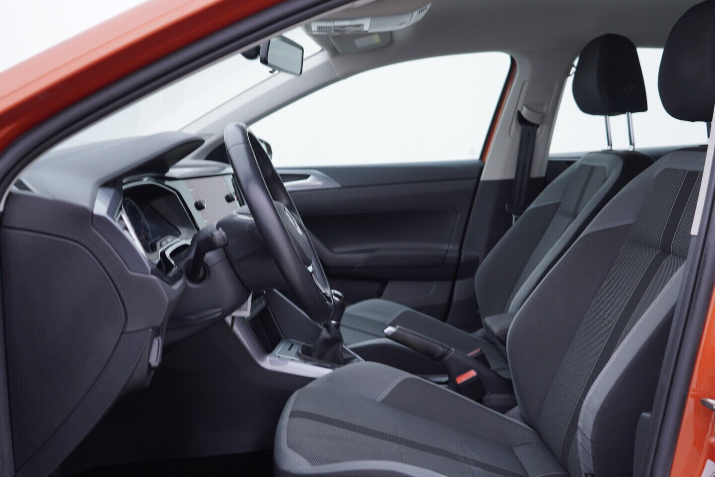 OV190V11587_22.webp_POLO Highline 1.0 TSI 70 kW manuál