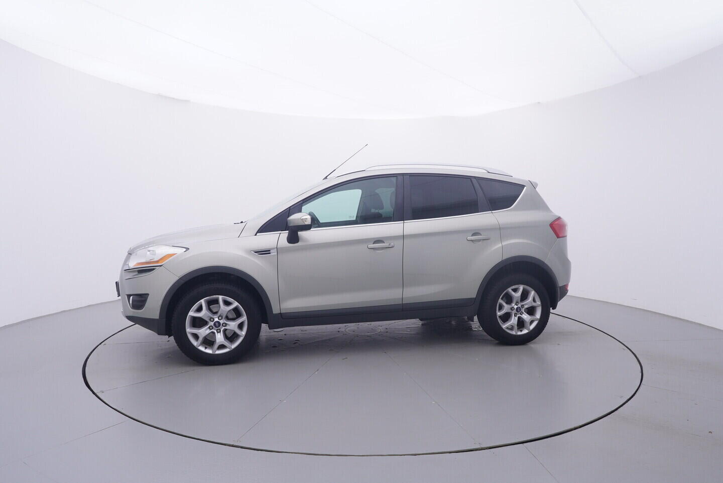 OV190V11589_11.webp_KUGA Trend 2.0 TDCi 100 kW manuál