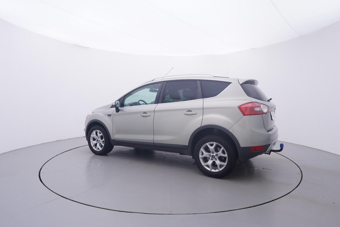 OV190V11589_12.webp_KUGA Trend 2.0 TDCi 100 kW manuál