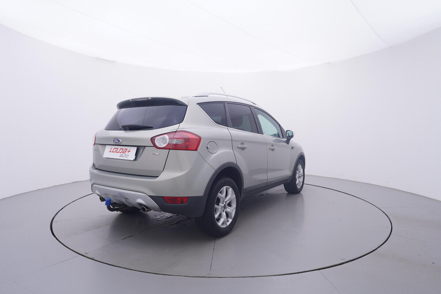 OV190V11589_14.webp_KUGA Trend 2.0 TDCi 100 kW manuál