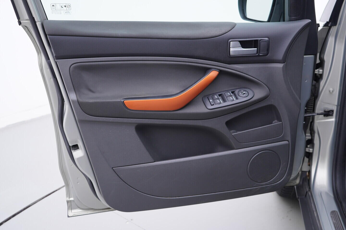 OV190V11589_19.webp_KUGA Trend 2.0 TDCi 100 kW manuál