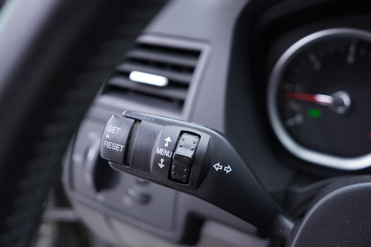 OV190V11589_23.webp_KUGA Trend 2.0 TDCi 100 kW manuál
