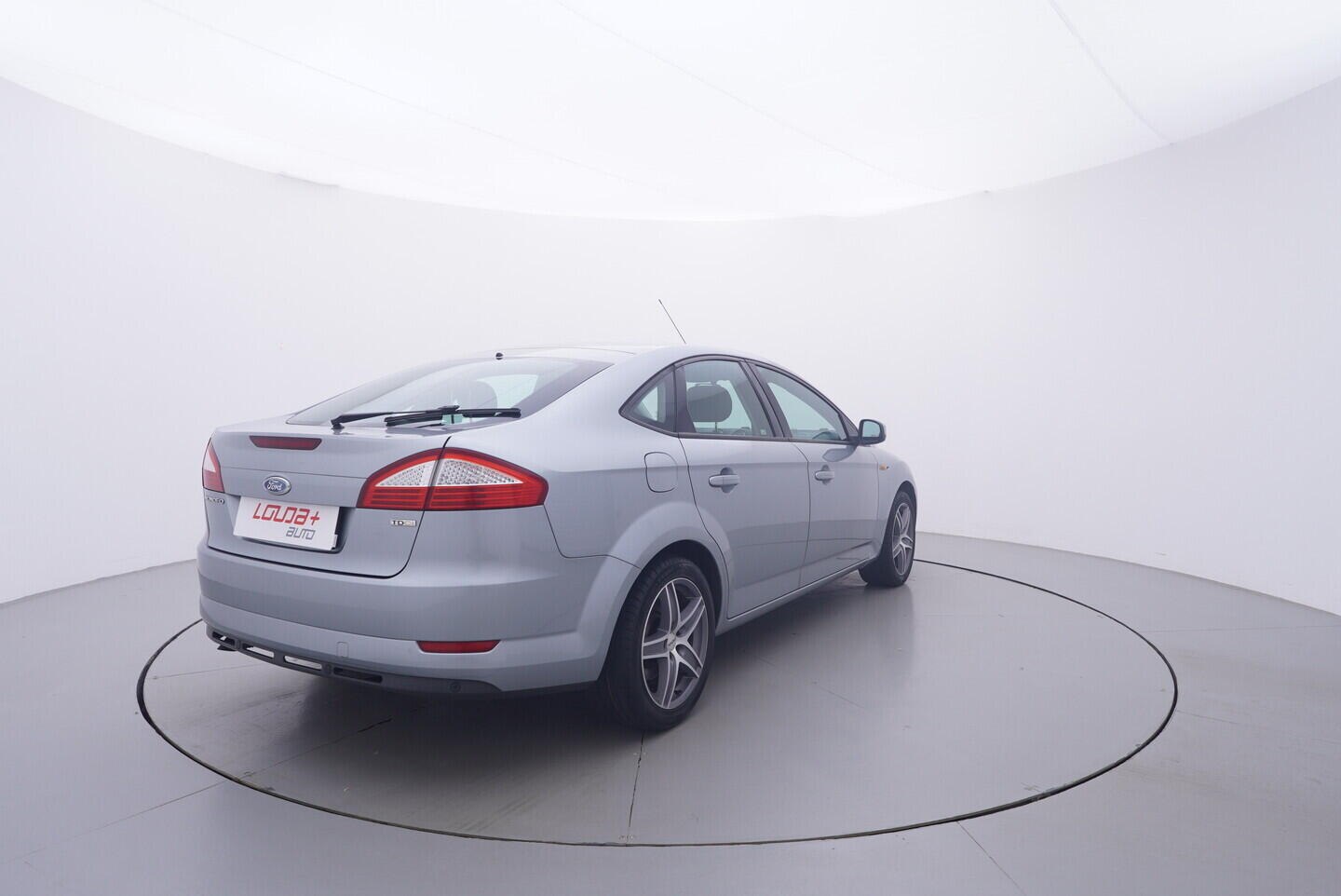 OV190V11629_14.webp_MONDEO  2.0 TDCi 103 kW manuál