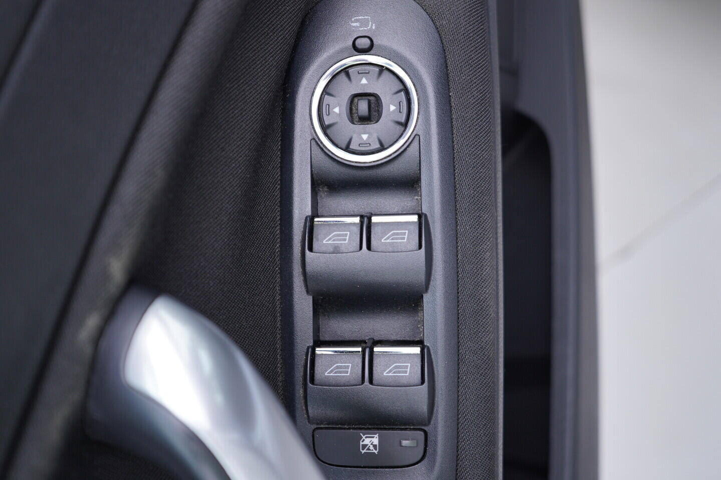 OV190V11629_20.webp_MONDEO  2.0 TDCi 103 kW manuál