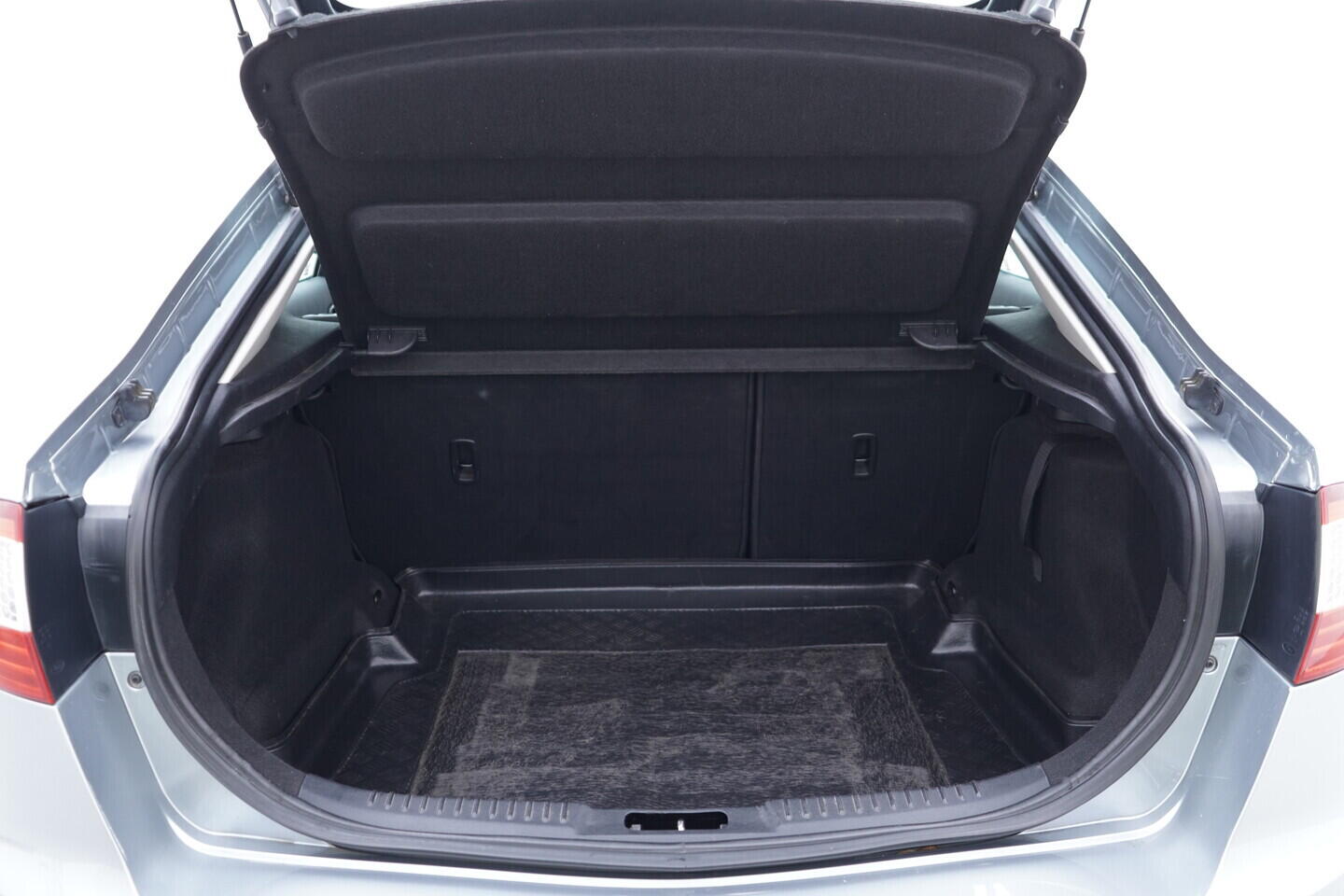 OV190V11629_32.webp_MONDEO  2.0 TDCi 103 kW manuál