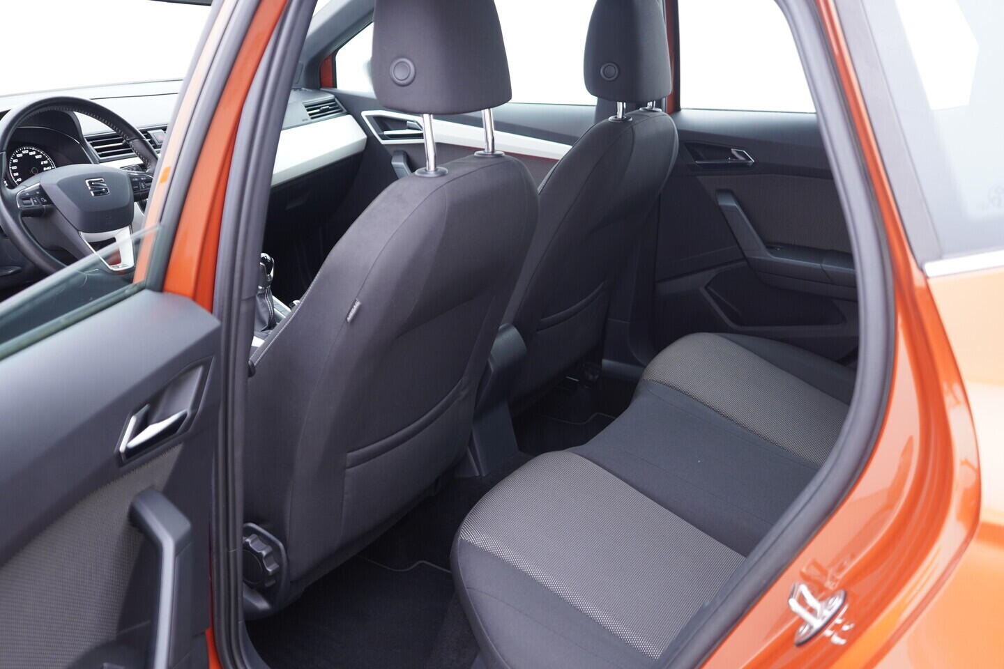 OV190V11632_37.webp_ARONA Xperience 1.0 TSI 70 kW manuál