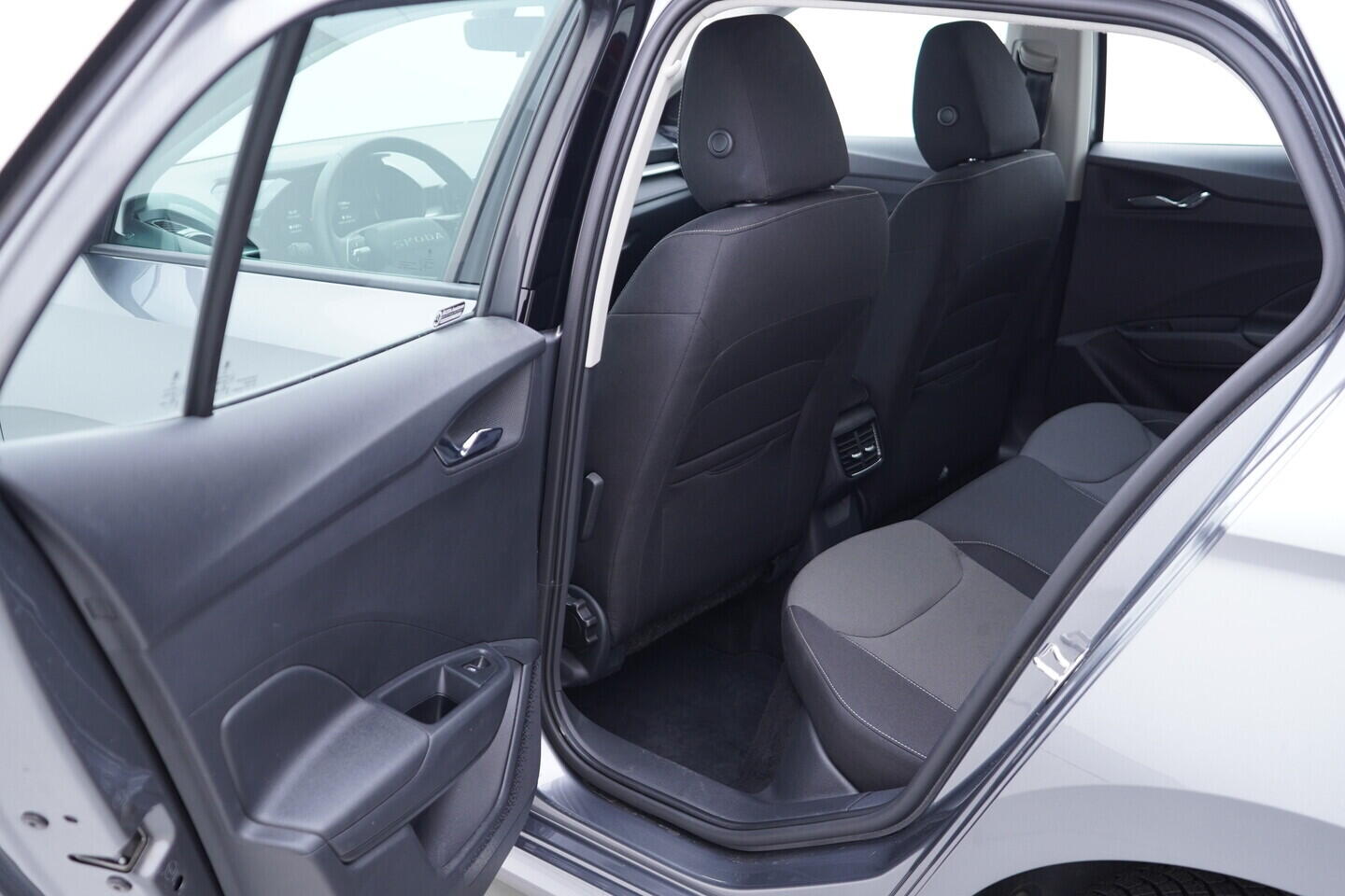 OV190V11636_32.webp_FABIA Selection 1.0 MPI 59 kW manuál, DPH