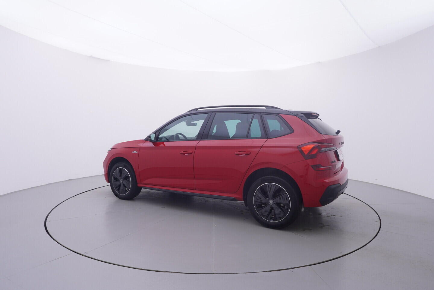 OV190V11638_12.webp_KAMIQ Monte Carlo 1.5 TSI 110 kW manuál, DPH