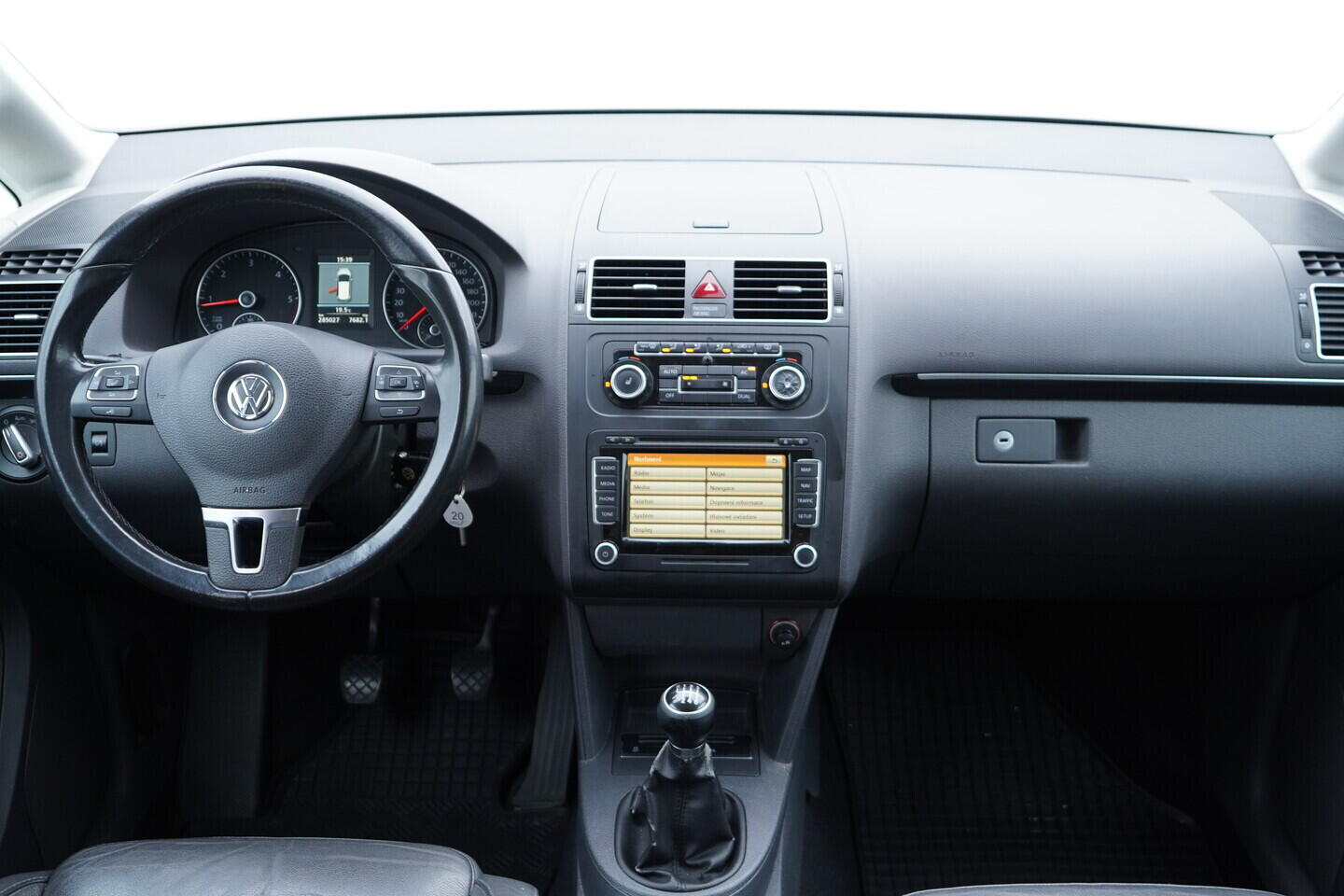 OV190V11649_26.webp_TOURAN  2.0 TDI 103 kW manuál