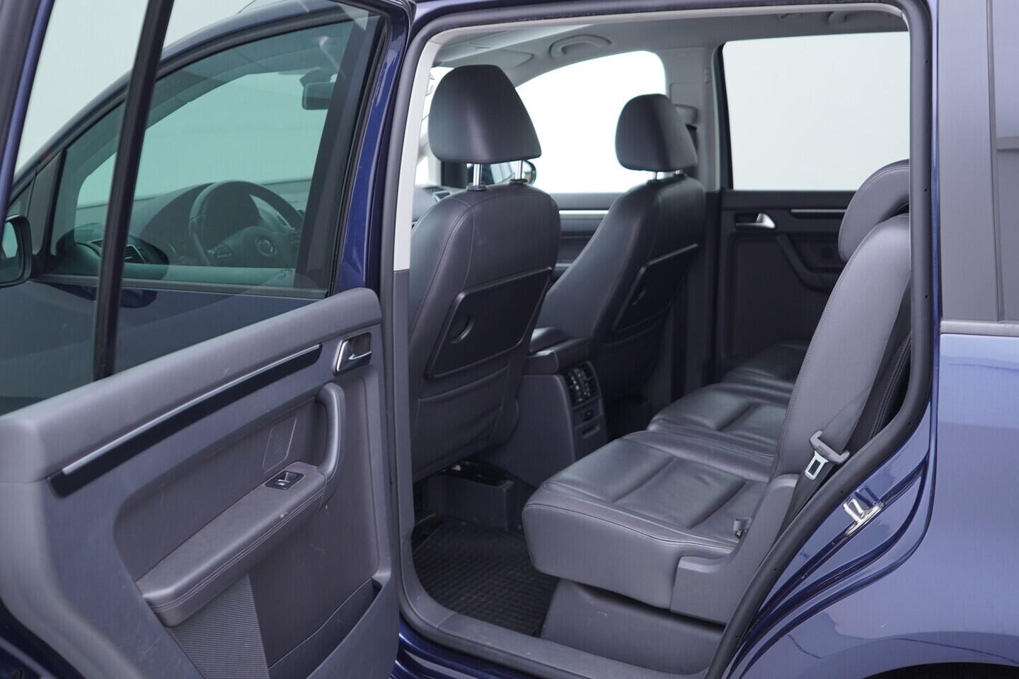 OV190V11649_33.webp_TOURAN  2.0 TDI 103 kW manuál