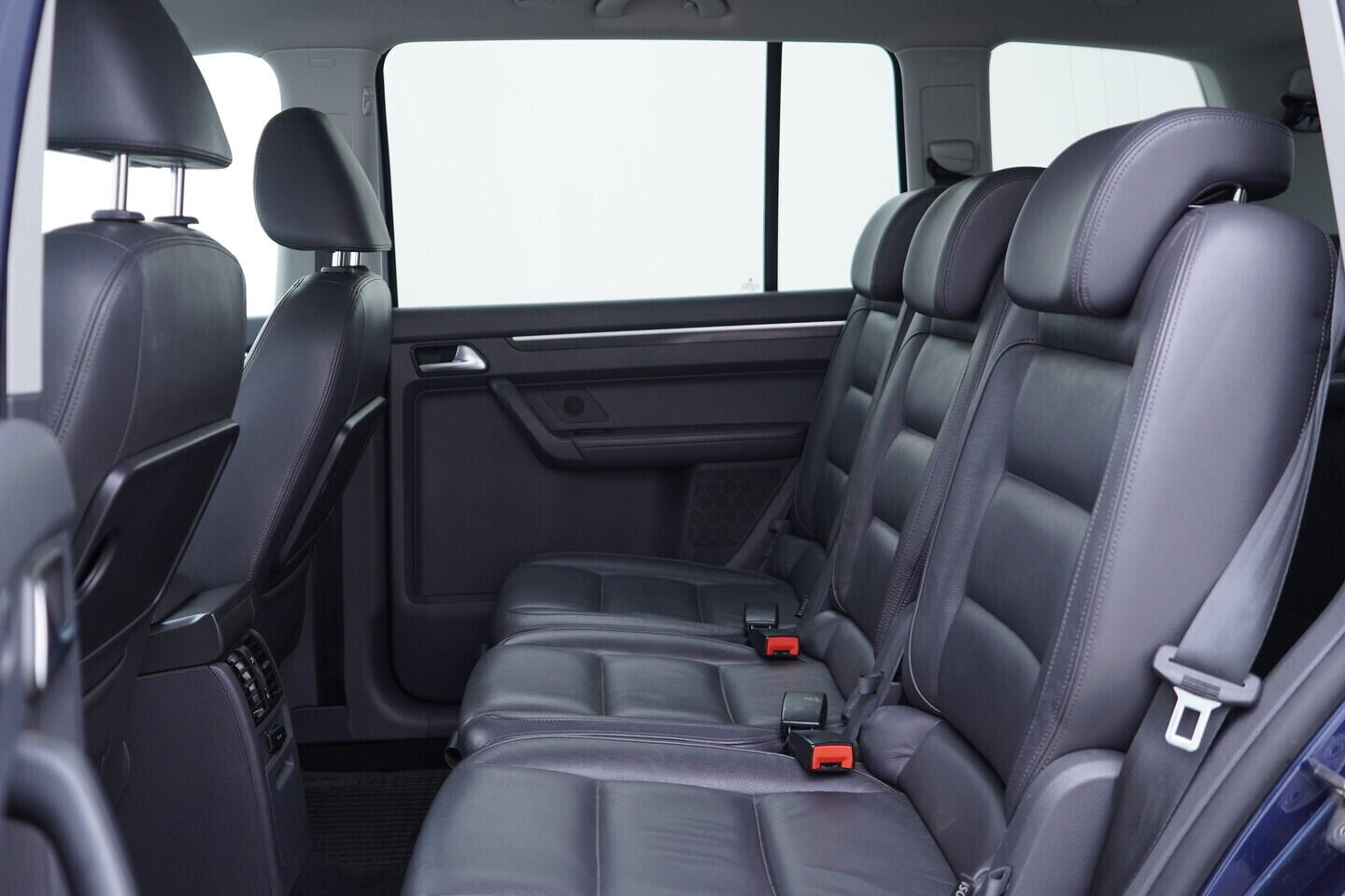 OV190V11649_35.webp_TOURAN  2.0 TDI 103 kW manuál