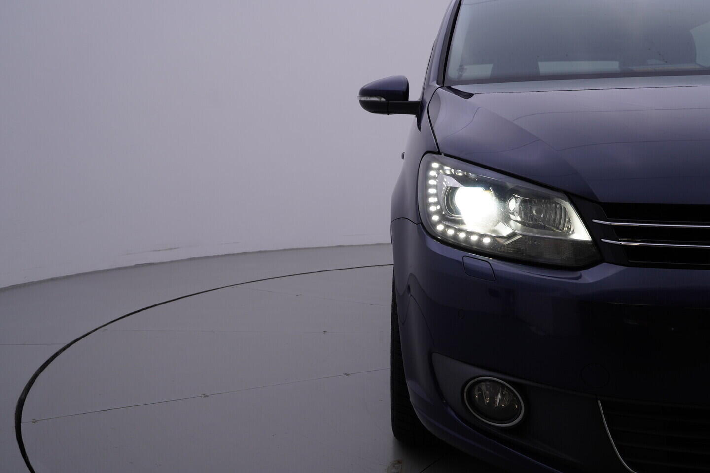OV190V11649_40.webp_TOURAN  2.0 TDI 103 kW manuál