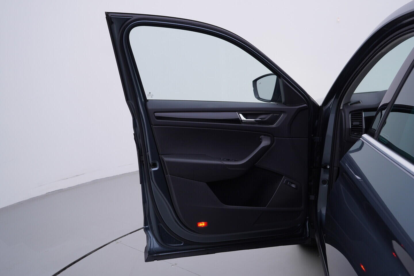 OV190V11651_18.webp_KODIAQ L&K 2.0 TDI 140 kW automat, DPH