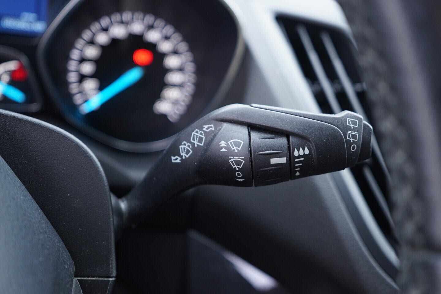 OV190V11664_25.webp_KUGA  1.5 EcoBoost 134 kW automat