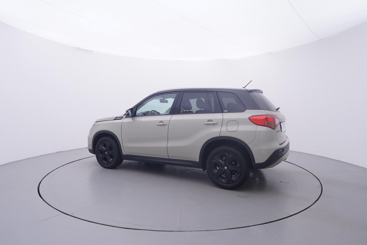 OV190V11670_12.webp_VITARA All grip 1.4 VVt 103 kW automat, DPH