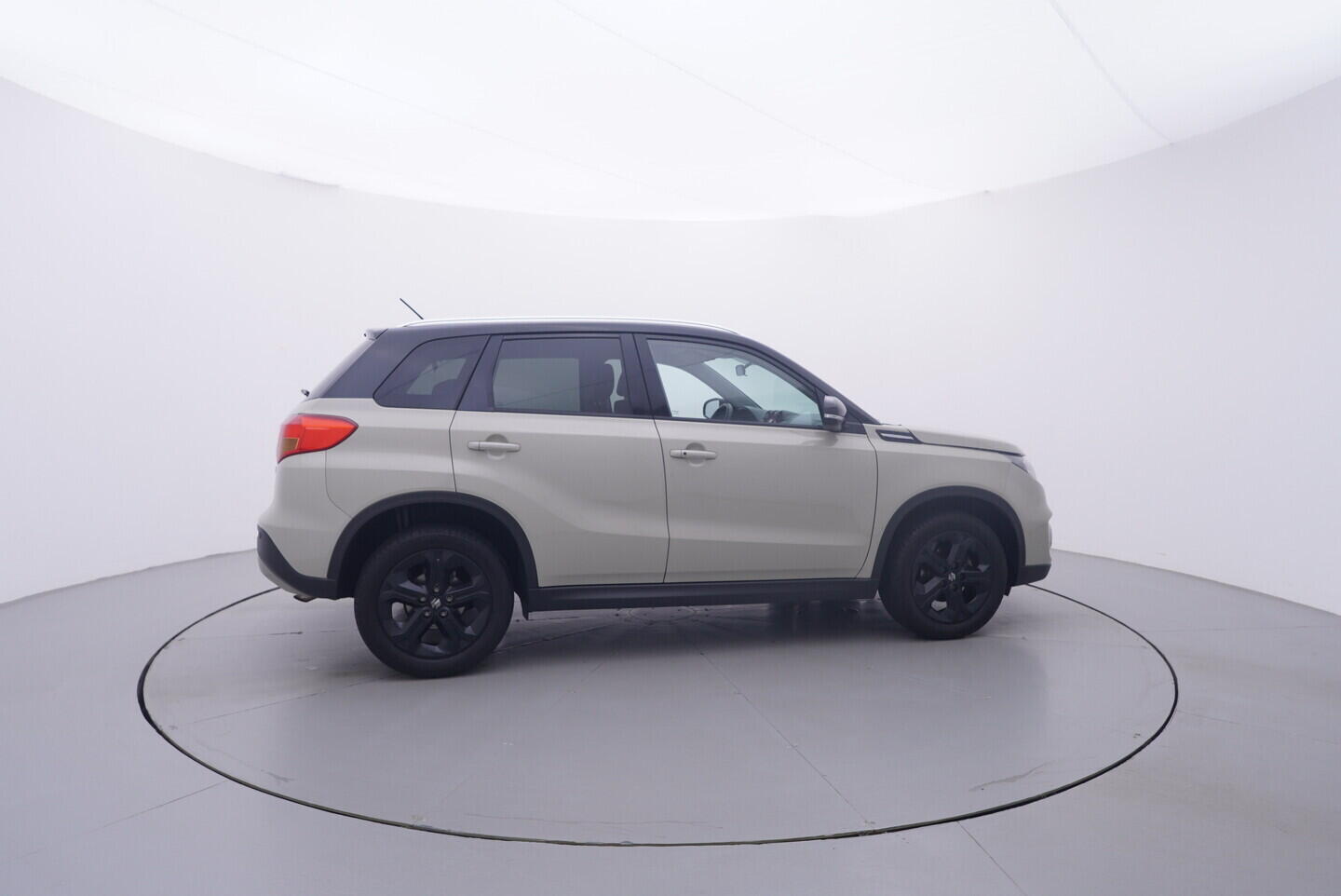 OV190V11670_15.webp_VITARA All grip 1.4 VVt 103 kW automat, DPH