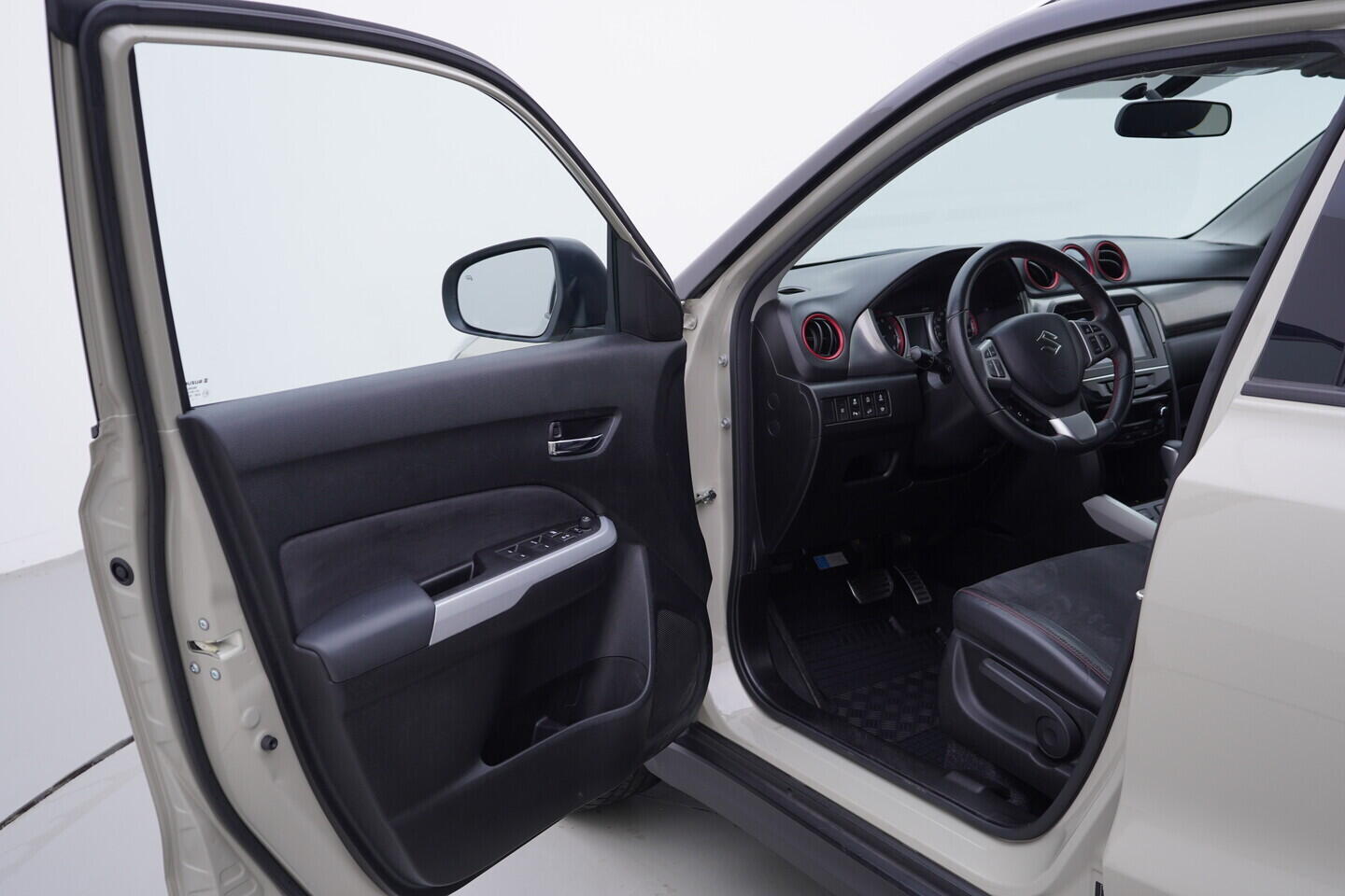 OV190V11670_18.webp_VITARA All grip 1.4 VVt 103 kW automat, DPH