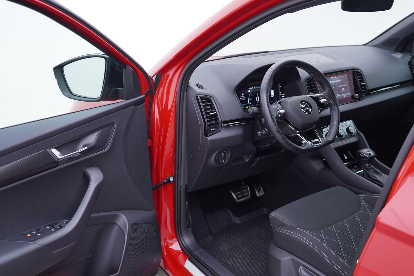 OV190V11677_18.webp_KAROQ SportLine 1.5 TSI 110 kW automat