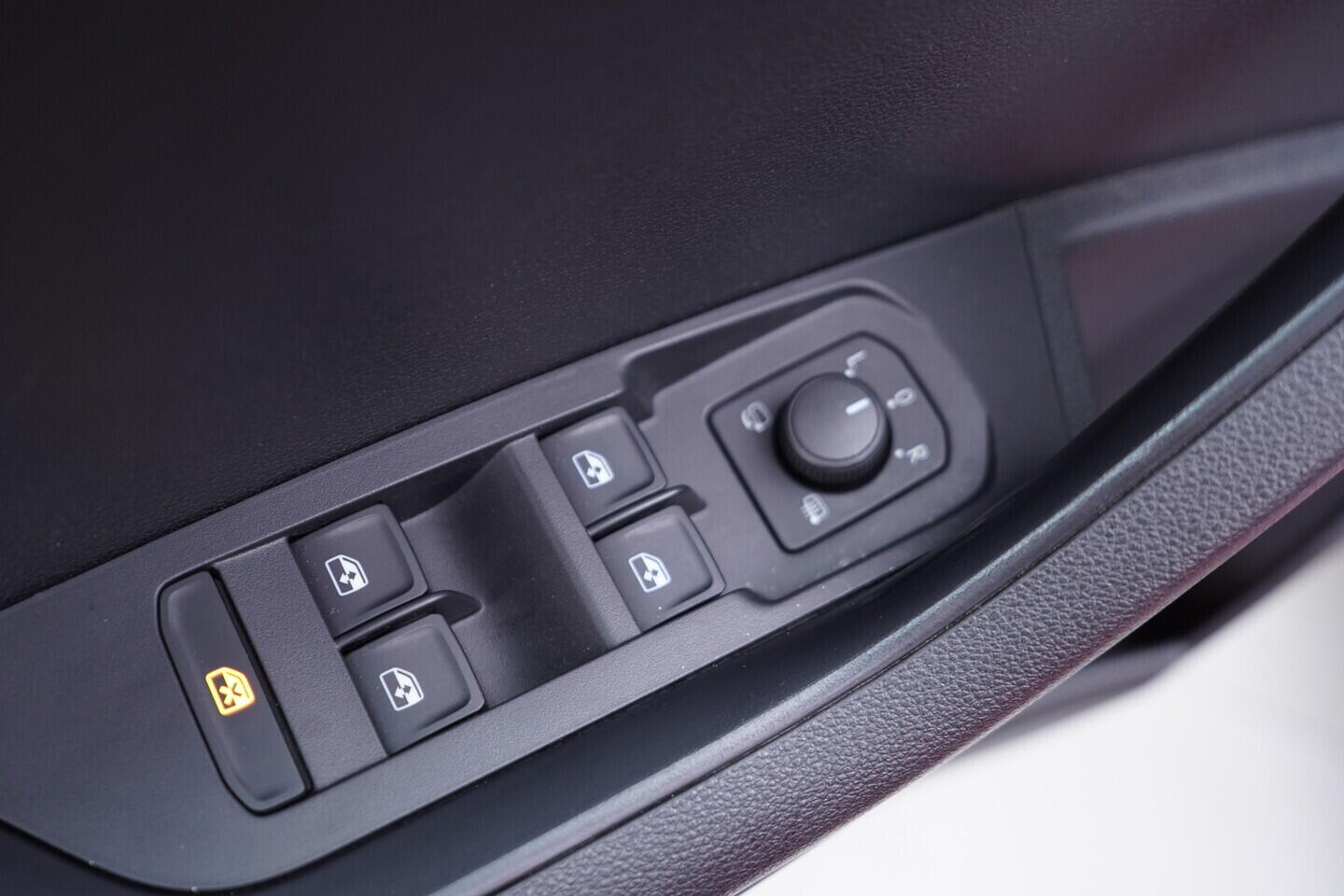 OV190V11677_20.webp_KAROQ SportLine 1.5 TSI 110 kW automat