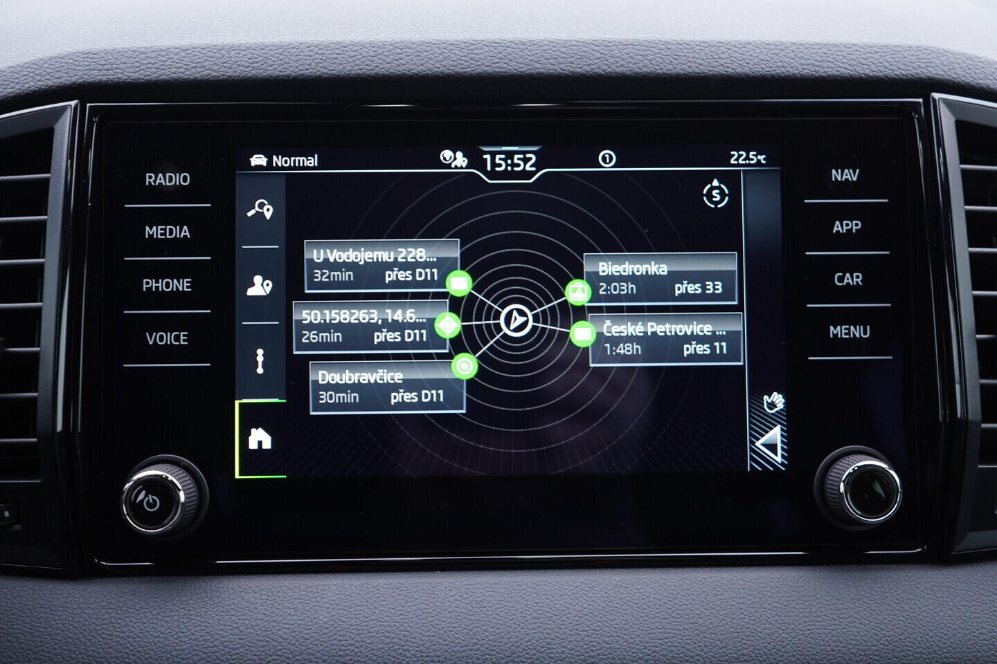 OV190V11677_32.webp_KAROQ SportLine 1.5 TSI 110 kW automat