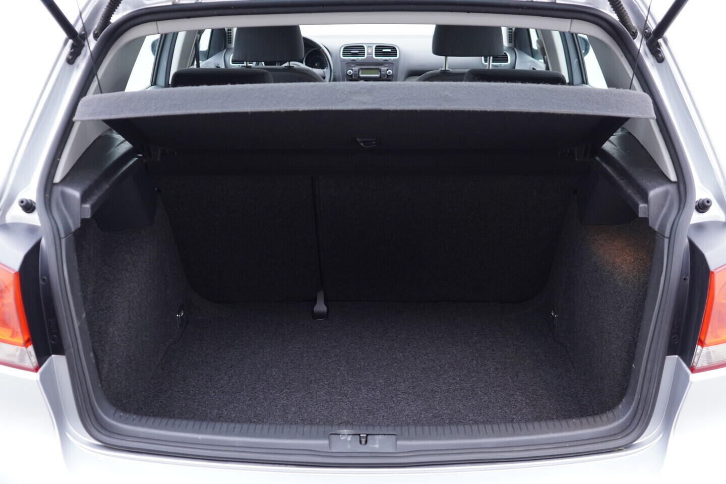 OV190V11679_32.webp_GOLF Trendline 1.4 16V 59 kW manuál