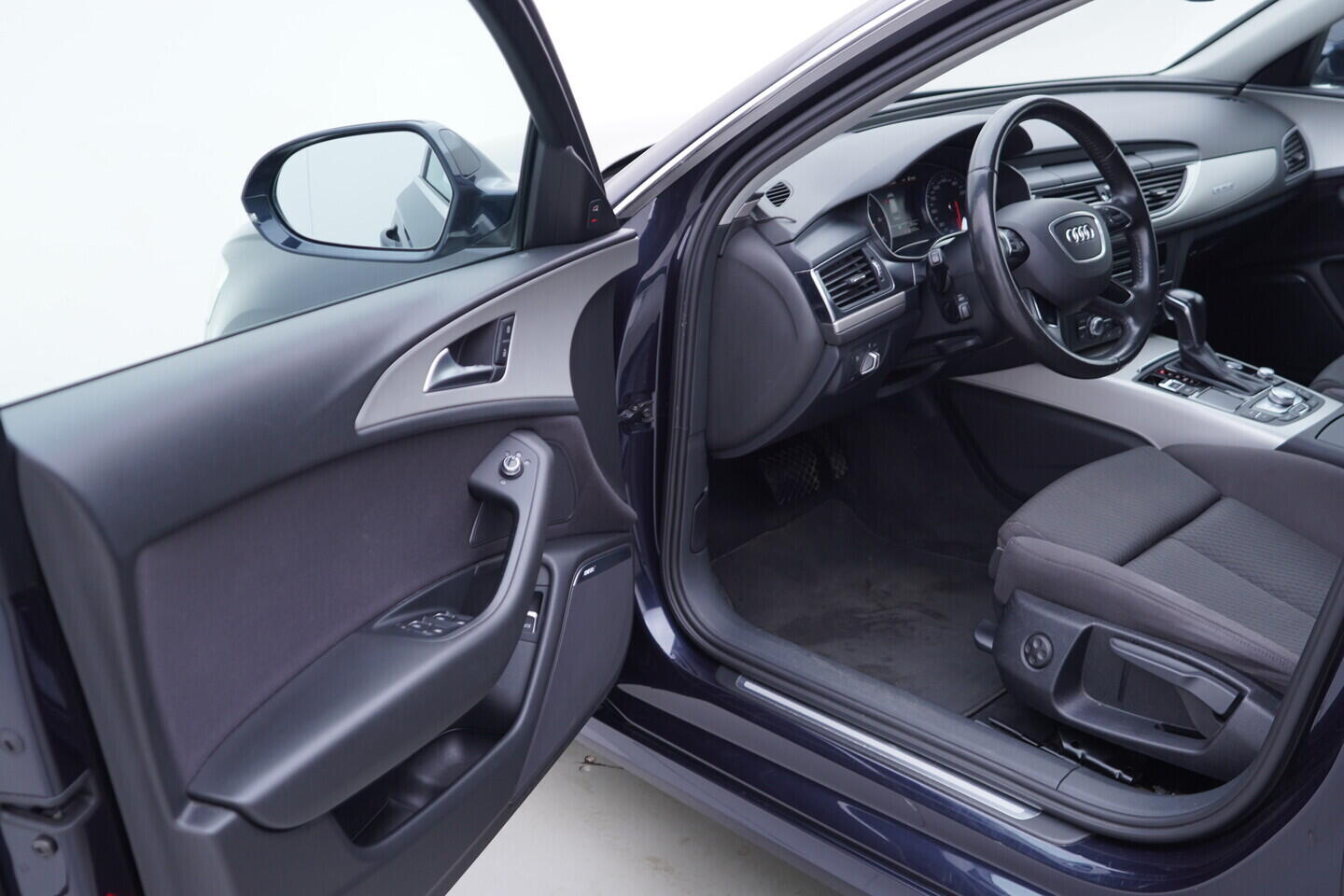 OV190V11686_22.webp_A6 AVANT  3.0 TDI 160 kW automat