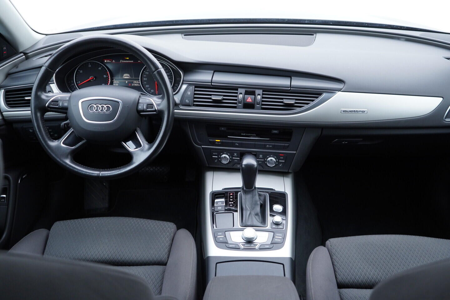 OV190V11686_27.webp_A6 AVANT  3.0 TDI 160 kW automat