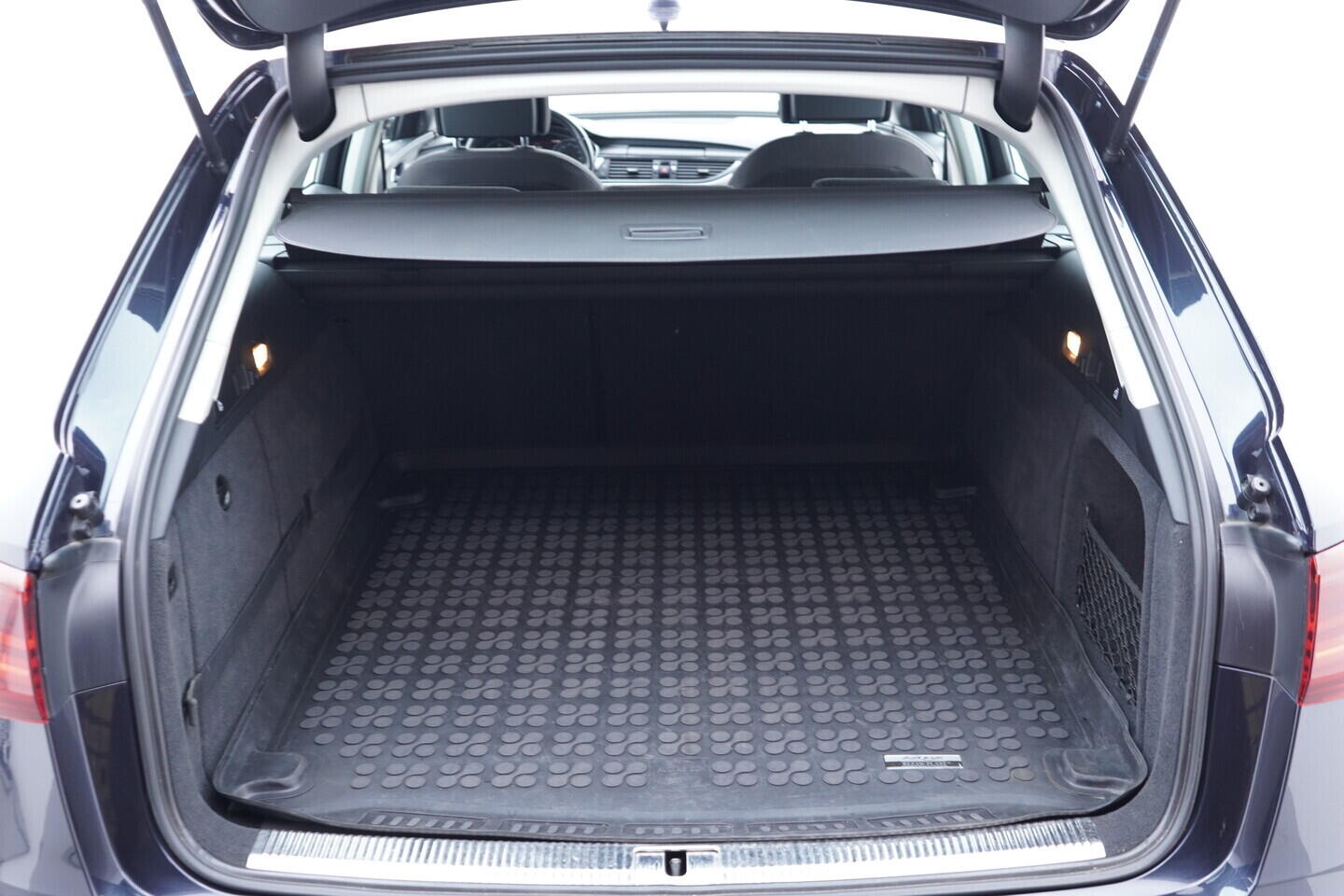 OV190V11686_38.webp_A6 AVANT  3.0 TDI 160 kW automat