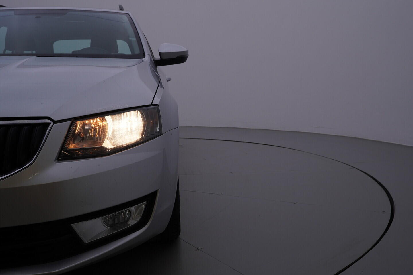 OV190V11696_36.webp_OCTAVIA Ambition 1.6 TDI 77 kW manuál