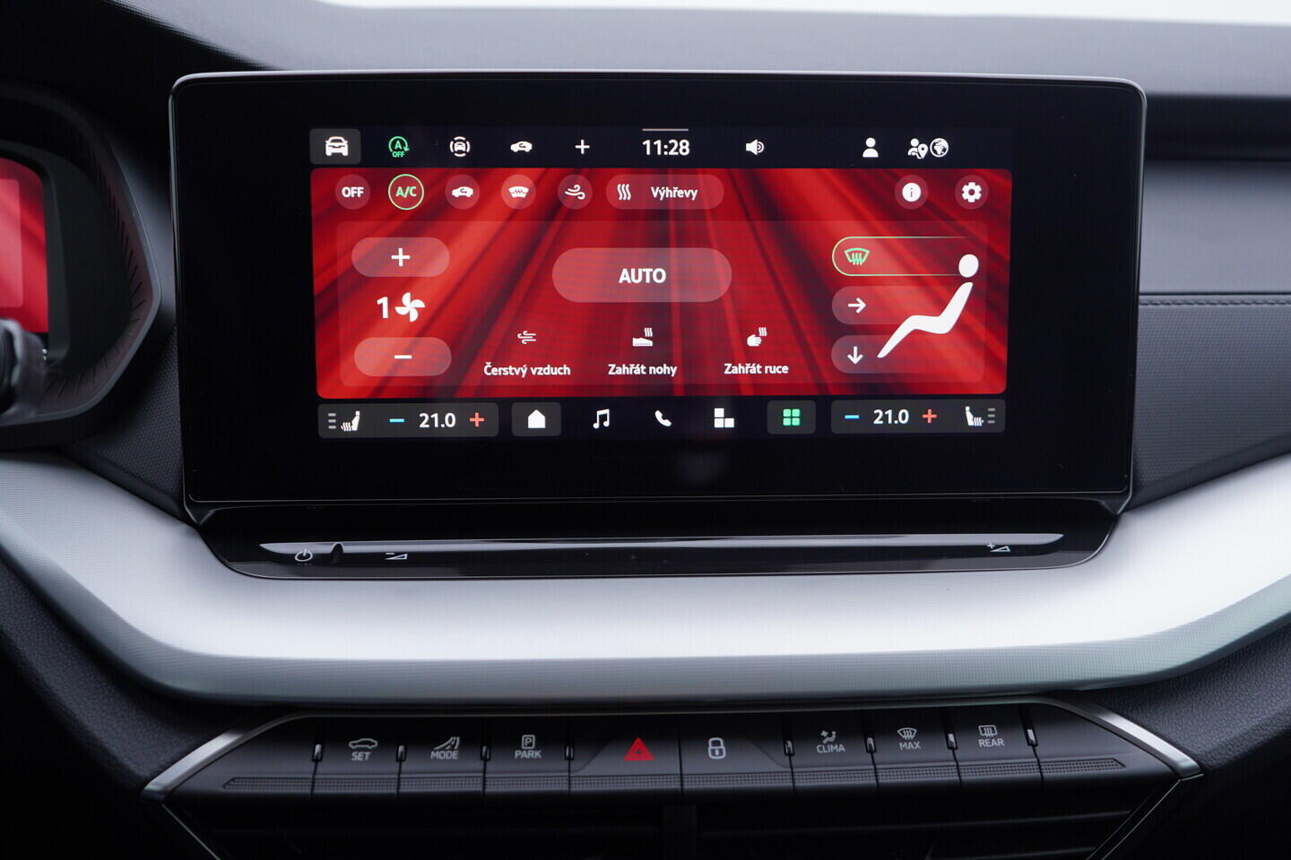 OV190V11710_33.webp_OCTAVIA Selection 1.5 TSI 85 kW manuál, DPH